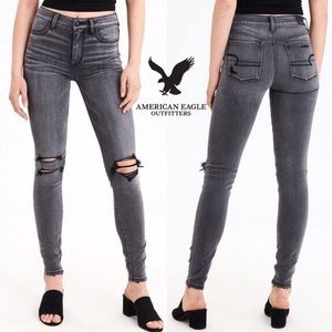 High-Waisted Jegging / American Eagle Outfitters